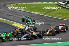 Franco Colapinto (ARG) Williams Racing FW46 at the start of the race. 03.11.2024. Formula 1 World Championship, Rd 21, Brazilian Grand Prix, Sao Paulo, Brazil, Race Day.