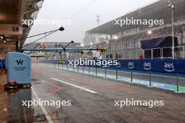 Williams Racing - heavy rain falls in the pits before qualifying. 02.11.2024. Formula 1 World Championship, Rd 21, Brazilian Grand Prix, Sao Paulo, Brazil, Sprint and Qualifying Day.