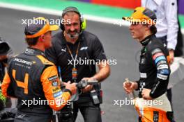 (L to R): Sprint winner Lando Norris (GBR) McLaren with second placed Oscar Piastri (AUS) McLaren in parc ferme. 02.11.2024. Formula 1 World Championship, Rd 21, Brazilian Grand Prix, Sao Paulo, Brazil, Sprint and Qualifying Day.