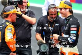 (L to R): Sprint winner Lando Norris (GBR) McLaren with second placed Oscar Piastri (AUS) McLaren in parc ferme. 02.11.2024. Formula 1 World Championship, Rd 21, Brazilian Grand Prix, Sao Paulo, Brazil, Sprint and Qualifying Day.