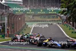 Alexander Albon (THA) Williams Racing FW46 at the start of Sprint. 02.11.2024. Formula 1 World Championship, Rd 21, Brazilian Grand Prix, Sao Paulo, Brazil, Sprint and Qualifying Day.