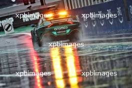 Circuit atmosphere - the Aston Martin FIA Safety Car inspects the circuit. 02.11.2024. Formula 1 World Championship, Rd 21, Brazilian Grand Prix, Sao Paulo, Brazil, Sprint and Qualifying Day.