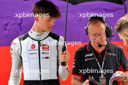 Oliver Bearman (GBR) Haas F1 Team Reserve Driver with Mark Slade (GBR) Haas F1 Team Race Engineer on the grid. 02.11.2024. Formula 1 World Championship, Rd 21, Brazilian Grand Prix, Sao Paulo, Brazil, Sprint and Qualifying Day.