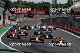 Oscar Piastri (AUS) McLaren MCL38 leads at the start of Sprint. 02.11.2024. Formula 1 World Championship, Rd 21, Brazilian Grand Prix, Sao Paulo, Brazil, Sprint and Qualifying Day.