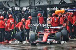 Carlos Sainz Jr (ESP) Ferrari SF-24 makes a pit stop. 03.11.2024. Formula 1 World Championship, Rd 21, Brazilian Grand Prix, Sao Paulo, Brazil, Race Day.