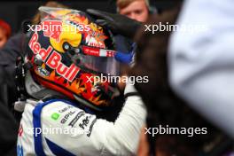 Yuki Tsunoda (JPN) RB celebrates his third position in qualifying parc ferme. 03.11.2024. Formula 1 World Championship, Rd 21, Brazilian Grand Prix, Sao Paulo, Brazil, Race Day.