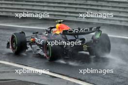 Sergio Perez (MEX) Red Bull Racing RB20. 03.11.2024. Formula 1 World Championship, Rd 21, Brazilian Grand Prix, Sao Paulo, Brazil, Race Day.