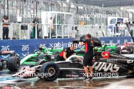 Nico Hulkenberg (GER) Haas VF-24 in the pits. 03.11.2024. Formula 1 World Championship, Rd 21, Brazilian Grand Prix, Sao Paulo, Brazil, Race Day.