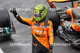 Lando Norris (GBR) McLaren celebrates his pole position in qualifying parc ferme. 03.11.2024. Formula 1 World Championship, Rd 21, Brazilian Grand Prix, Sao Paulo, Brazil, Race Day.