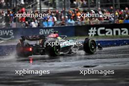 Lewis Hamilton (GBR) Mercedes AMG F1 W15 runs wide. 09.06.2024. Formula 1 World Championship, Rd 9, Canadian Grand Prix, Montreal, Canada, Race Day.