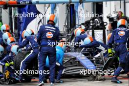 Alexander Albon (THA) Williams Racing FW46 makes a pit stop. 09.06.2024. Formula 1 World Championship, Rd 9, Canadian Grand Prix, Montreal, Canada, Race Day.