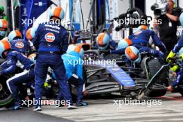 Alexander Albon (THA) Williams Racing FW46 makes a pit stop. 09.06.2024. Formula 1 World Championship, Rd 9, Canadian Grand Prix, Montreal, Canada, Race Day.
