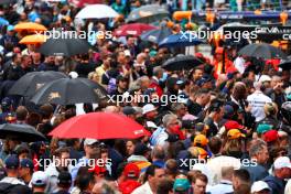 Circuit atmosphere - fans in the pits. 09.06.2024. Formula 1 World Championship, Rd 9, Canadian Grand Prix, Montreal, Canada, Race Day.