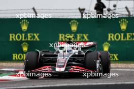 Nico Hulkenberg (GER) Haas VF-24. 19.04.2024. Formula 1 World Championship, Rd 5, Chinese Grand Prix, Shanghai, China, Sprint Qualifying Day.