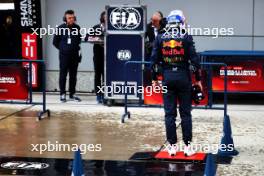 Max Verstappen (NLD) Red Bull Racing in Sprint qualifying parc ferme. 19.04.2024. Formula 1 World Championship, Rd 5, Chinese Grand Prix, Shanghai, China, Sprint Qualifying Day.