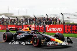 Max Verstappen (NLD) Red Bull Racing RB20 on the grid. 21.04.2024. Formula 1 World Championship, Rd 5, Chinese Grand Prix, Shanghai, China, Race Day.