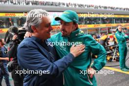 (L to R): Luca de Meo (ITA) Groupe Renault Chief Executive Officer with Fernando Alonso (ESP) Aston Martin F1 Team on the grid. 21.04.2024. Formula 1 World Championship, Rd 5, Chinese Grand Prix, Shanghai, China, Race Day.