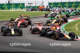 Max Verstappen (NLD) Red Bull Racing RB20 at the start of Sprint. 20.04.2024. Formula 1 World Championship, Rd 5, Chinese Grand Prix, Shanghai, China, Sprint and Qualifying Day.