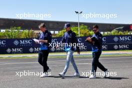 Logan Sargeant (USA) Williams Racing walks the circuit with the team. 18.04.2024. Formula 1 World Championship, Rd 5, Chinese Grand Prix, Shanghai, China, Preparation Day.