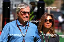(L to R): Carlos Sainz (ESP) with his wife Reyes Vazquez de Castro. 21.06.2024 Formula 1 World Championship, Rd 10, Spanish Grand Prix, Barcelona, Spain, Practice Day.