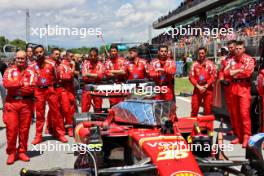 Ferrari on the grid. 23.06.2024. Formula 1 World Championship, Rd 10, Spanish Grand Prix, Barcelona, Spain, Race Day.