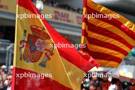 Spanish flag on the grid. 23.06.2024. Formula 1 World Championship, Rd 10, Spanish Grand Prix, Barcelona, Spain, Race Day.