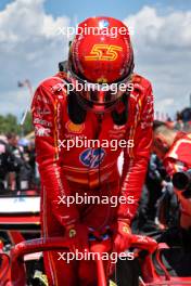 Carlos Sainz Jr (ESP) Ferrari on the grid. 23.06.2024. Formula 1 World Championship, Rd 10, Spanish Grand Prix, Barcelona, Spain, Race Day.