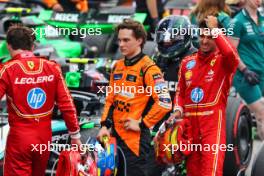 (L to R): Charles Leclerc (MON) Ferrari; Oscar Piastri (AUS) McLaren; and Carlos Sainz Jr (ESP) Ferrari, in parc ferme. 23.06.2024. Formula 1 World Championship, Rd 10, Spanish Grand Prix, Barcelona, Spain, Race Day.