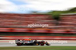 Sergio Perez (MEX) Red Bull Racing RB20. 23.06.2024. Formula 1 World Championship, Rd 10, Spanish Grand Prix, Barcelona, Spain, Race Day.