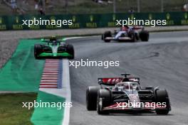 Kevin Magnussen (DEN) Haas VF-24. 23.06.2024. Formula 1 World Championship, Rd 10, Spanish Grand Prix, Barcelona, Spain, Race Day.