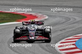 Nico Hulkenberg (GER) Haas VF-24. 22.06.2024. Formula 1 World Championship, Rd 10, Spanish Grand Prix, Barcelona, Spain, Qualifying Day.