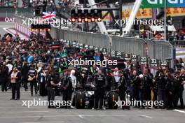 Grid atmosphere - Apex F1. 07.07.2024. Formula 1 World Championship, Rd 12, British Grand Prix, Silverstone, England, Race Day.
