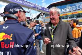 (L to R): Adrian Newey (GBR) Red Bull Racing Chief Technical Officer with Jeremy Clarkson (GBR) on the grid. 07.07.2024. Formula 1 World Championship, Rd 12, British Grand Prix, Silverstone, England, Race Day.