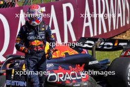 Max Verstappen (NLD) Red Bull Racing RB20 in parc ferme. 07.07.2024. Formula 1 World Championship, Rd 12, British Grand Prix, Silverstone, England, Race Day.