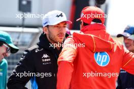 (L to R): Pierre Gasly (FRA) Alpine F1 Team with Carlos Sainz Jr (ESP) Ferrari on the drivers' parade. 07.07.2024. Formula 1 World Championship, Rd 12, British Grand Prix, Silverstone, England, Race Day.
