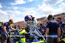 Alexander Albon (THA) Williams Racing FW46 on the grid. 21.07.2024. Formula 1 World Championship, Rd 13, Hungarian Grand Prix, Budapest, Hungary, Race Day.
