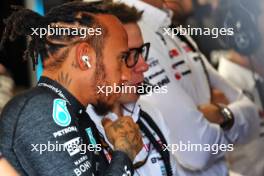 Lewis Hamilton (GBR) Mercedes AMG F1 with Peter Bonnington (GBR) Mercedes AMG F1 Race Engineer. 20.07.2024. Formula 1 World Championship, Rd 13, Hungarian Grand Prix, Budapest, Hungary, Qualifying Day.
