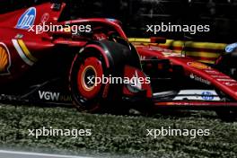 Carlos Sainz Jr (ESP) Ferrari SF-24 runs wide. 17.05.2024. Formula 1 World Championship, Rd 7, Emilia Romagna Grand Prix, Imola, Italy, Practice Day.