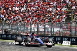 Daniel Ricciardo (AUS) RB VCARB 01 on the grid. 19.05.2024. Formula 1 World Championship, Rd 7, Emilia Romagna Grand Prix, Imola, Italy, Race Day.