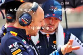 Max Verstappen (NLD) Red Bull Racing with Gianpiero Lambiase (ITA) Red Bull Racing Engineer on the grid. 19.05.2024. Formula 1 World Championship, Rd 7, Emilia Romagna Grand Prix, Imola, Italy, Race Day.
