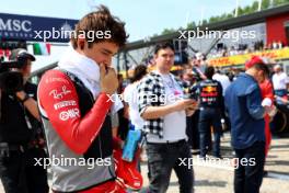 Charles Leclerc (MON) Ferrari on the grid. 19.05.2024. Formula 1 World Championship, Rd 7, Emilia Romagna Grand Prix, Imola, Italy, Race Day.