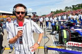 Chris Medland (GBR) Journalist on the grid. 19.05.2024. Formula 1 World Championship, Rd 7, Emilia Romagna Grand Prix, Imola, Italy, Race Day.