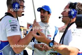 Daniel Ricciardo (AUS) RB on the grid. 19.05.2024. Formula 1 World Championship, Rd 7, Emilia Romagna Grand Prix, Imola, Italy, Race Day.