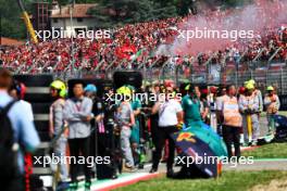 Grid atmosphere - fans in the grandstand. 19.05.2024. Formula 1 World Championship, Rd 7, Emilia Romagna Grand Prix, Imola, Italy, Race Day.