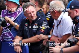 (L to R): Christian Horner (GBR) Red Bull Racing Team Principal with Dr Helmut Marko (AUT) Red Bull Motorsport Consultant in parc ferme. 19.05.2024. Formula 1 World Championship, Rd 7, Emilia Romagna Grand Prix, Imola, Italy, Race Day.