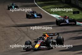 Sergio Perez (MEX) Red Bull Racing RB20. 19.05.2024. Formula 1 World Championship, Rd 7, Emilia Romagna Grand Prix, Imola, Italy, Race Day.