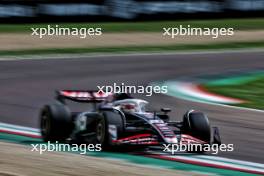 Kevin Magnussen (DEN) Haas VF-24. 19.05.2024. Formula 1 World Championship, Rd 7, Emilia Romagna Grand Prix, Imola, Italy, Race Day.