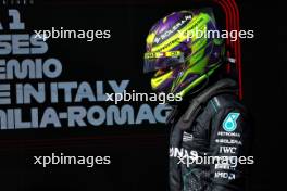 Lewis Hamilton (GBR) Mercedes AMG F1 in qualifying parc ferme. 18.05.2024. Formula 1 World Championship, Rd 7, Emilia Romagna Grand Prix, Imola, Italy, Qualifying Day.