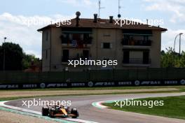 Oscar Piastri (AUS) McLaren MCL38. 18.05.2024. Formula 1 World Championship, Rd 7, Emilia Romagna Grand Prix, Imola, Italy, Qualifying Day.