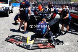 The Red Bull Racing RB20 of Sergio Perez (MEX) is recovered back to the pits after he crashed in the third practice session. 18.05.2024. Formula 1 World Championship, Rd 7, Emilia Romagna Grand Prix, Imola, Italy, Qualifying Day.